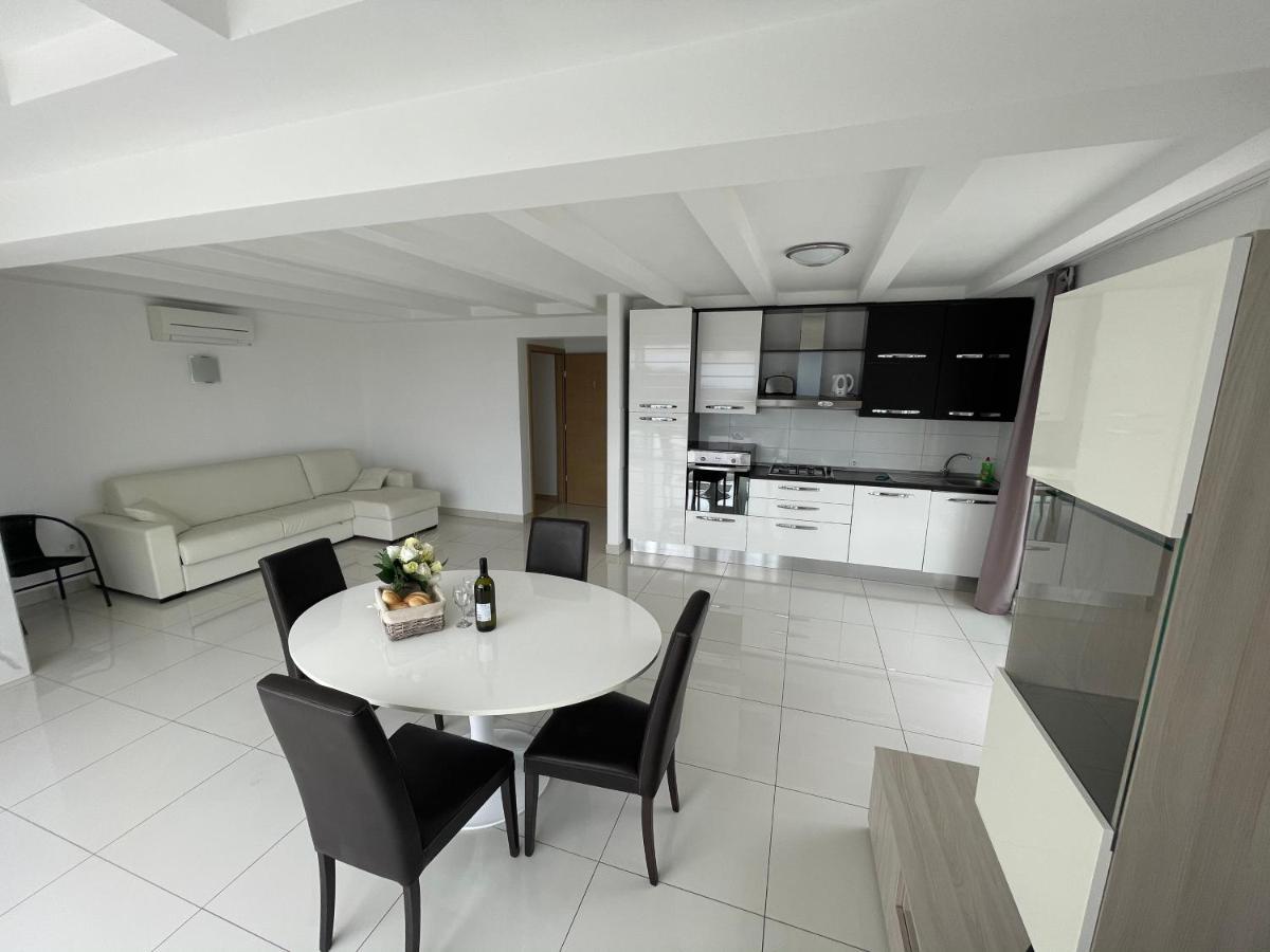 Villa Cube Premantura Ngoại thất bức ảnh