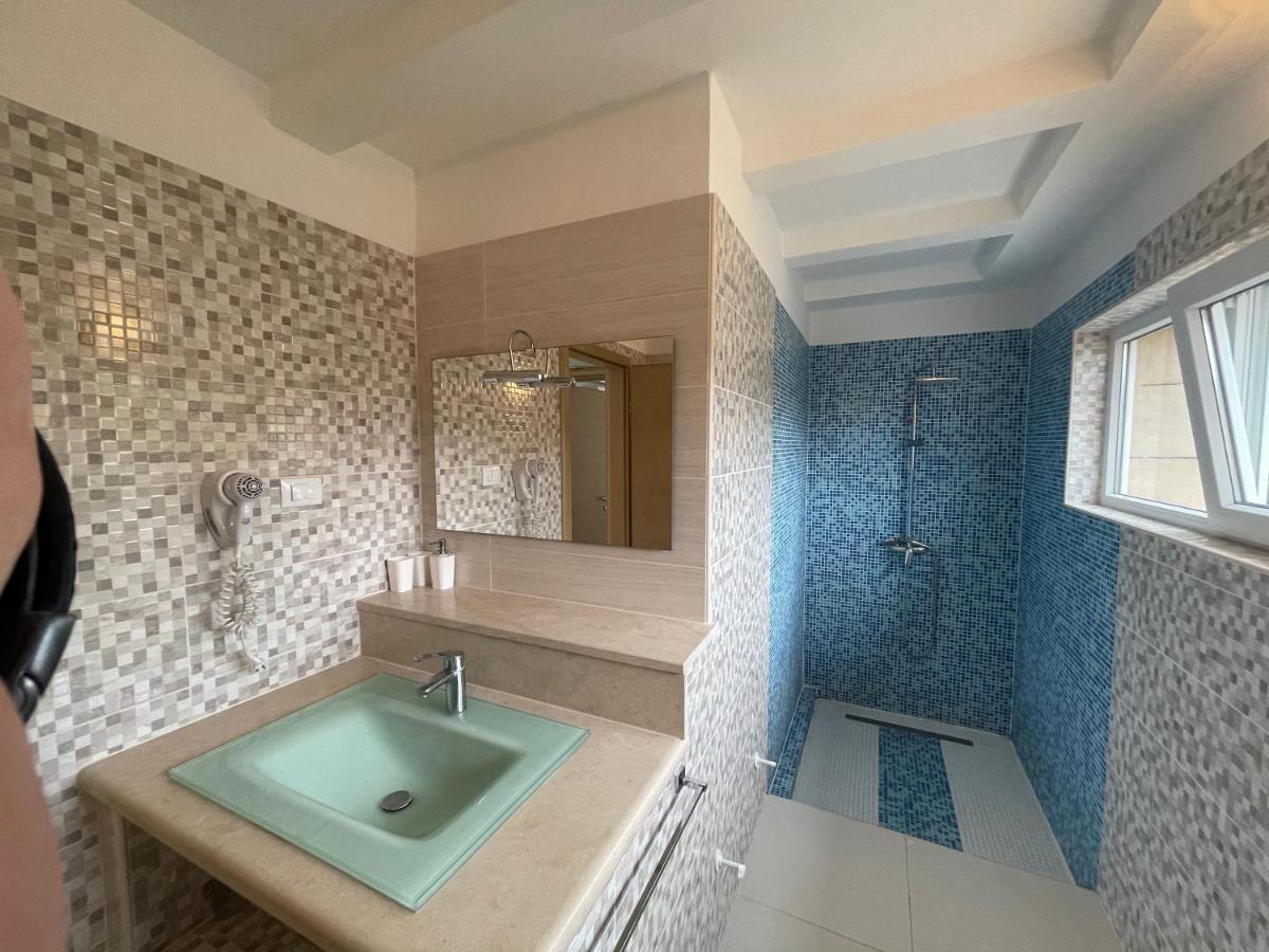 Villa Cube Premantura Ngoại thất bức ảnh
